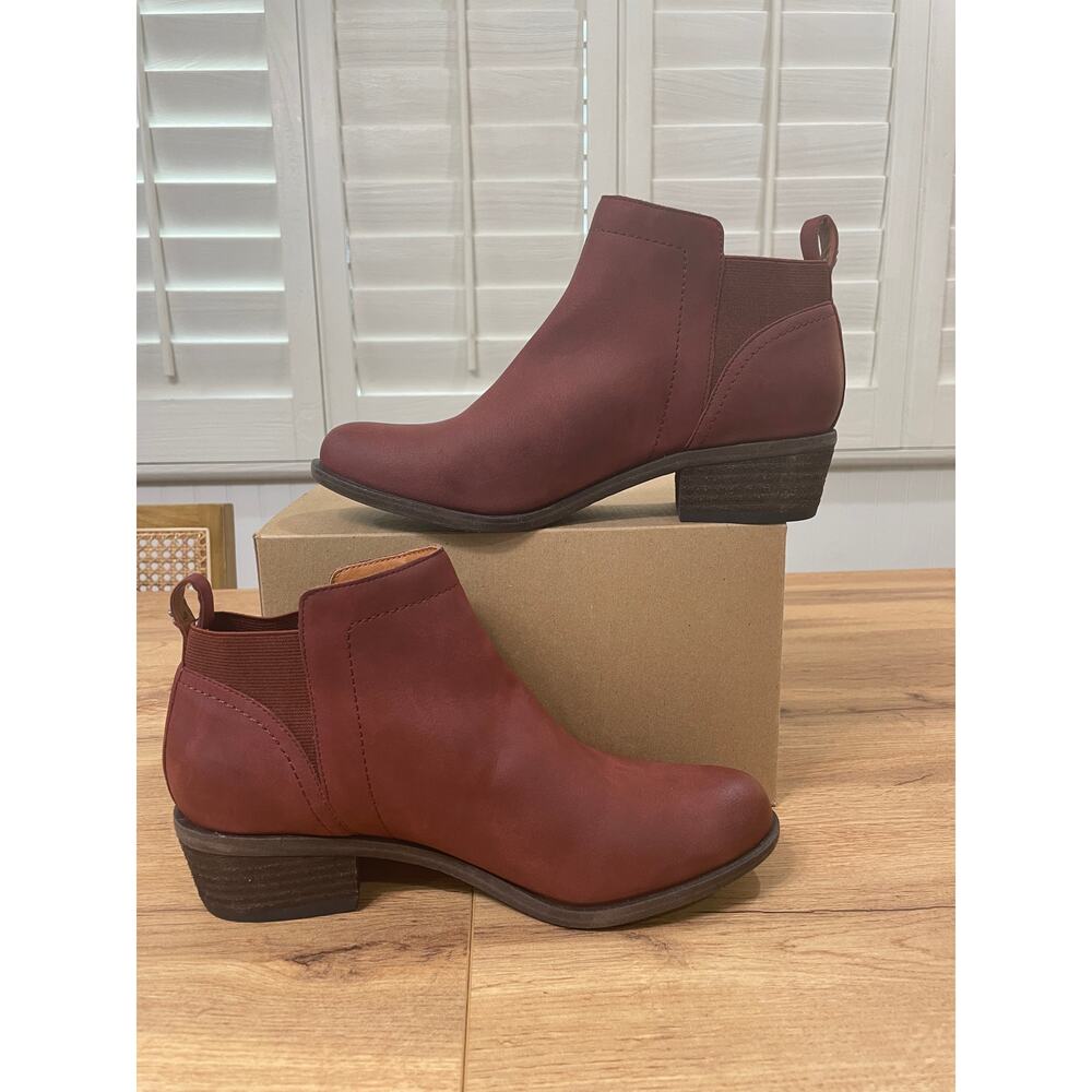 Lucky Brand Women's Badene Ankle Bootie Burgundy Faux Leather Size 7.5 NWOB - Picture 6 of 9